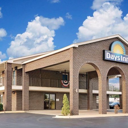 Days Inn By Wyndham Demopolis Esterno foto
