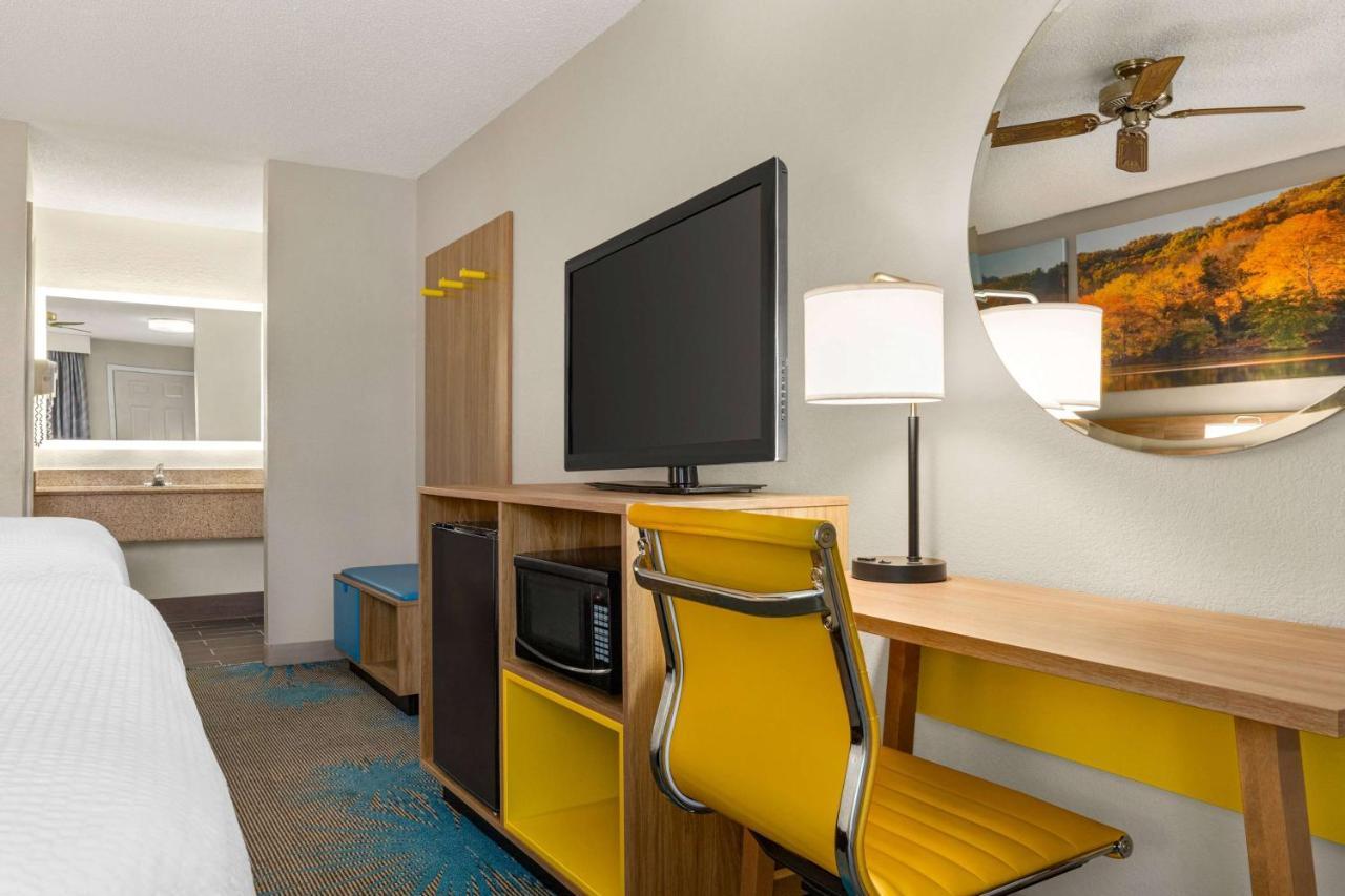 Days Inn By Wyndham Demopolis Esterno foto