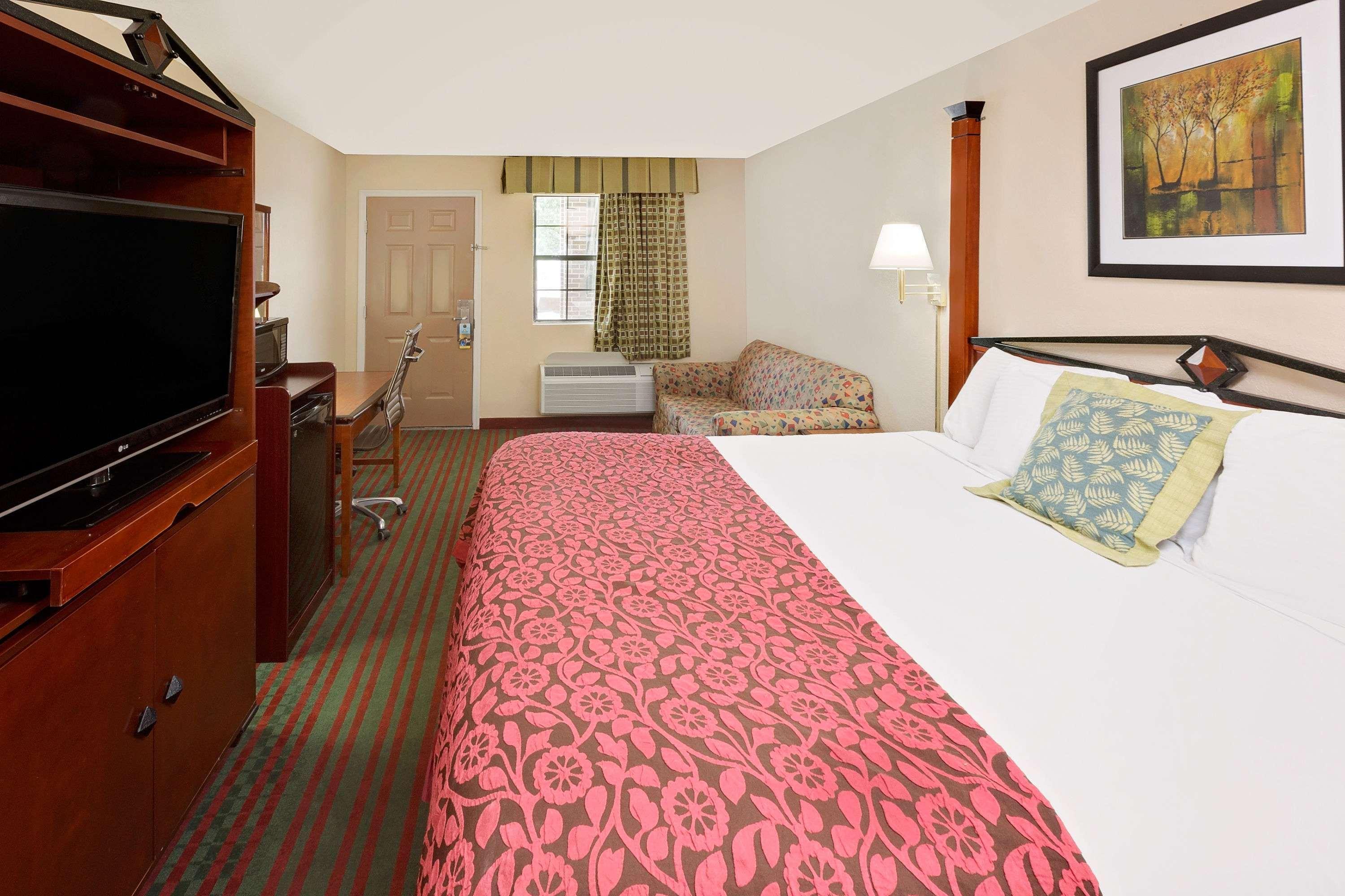 Days Inn By Wyndham Demopolis Esterno foto